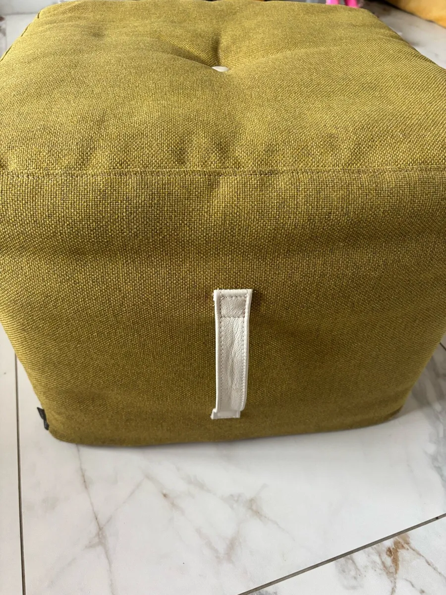 poufe stool - Image 1