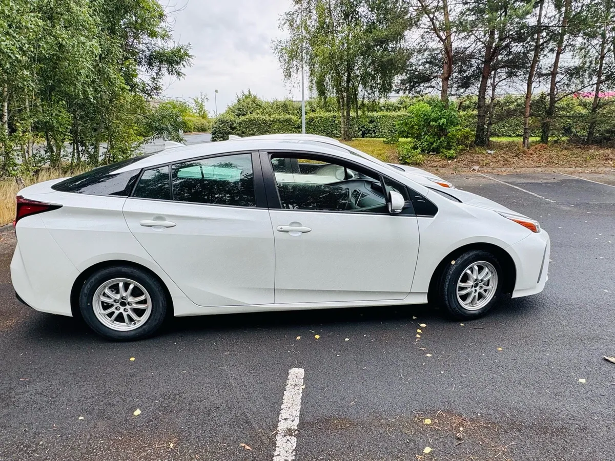 212 and 211 Prius’s High Spec in Excellent Condion - Image 3
