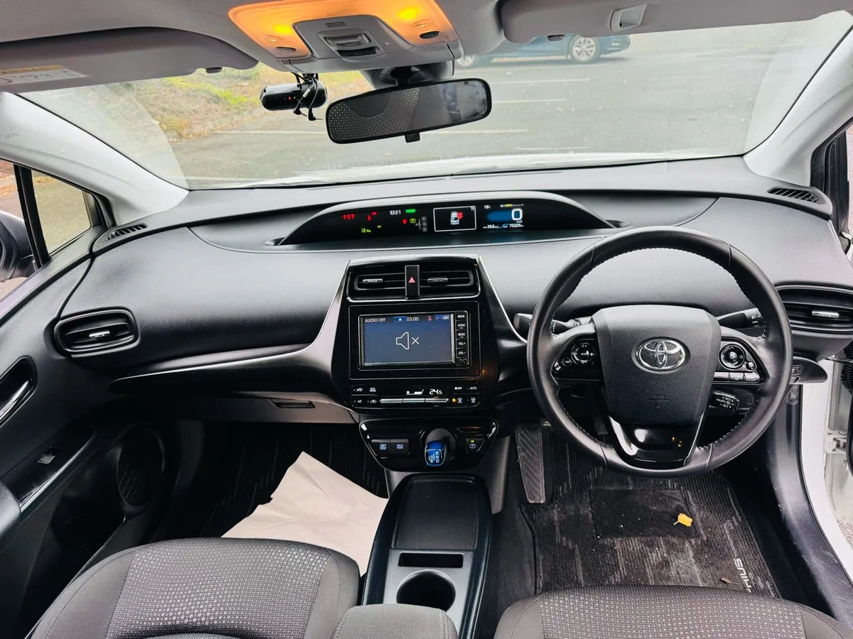 211 Prius High Spec in Excellent Cond 360 camera🎥 - Image 2