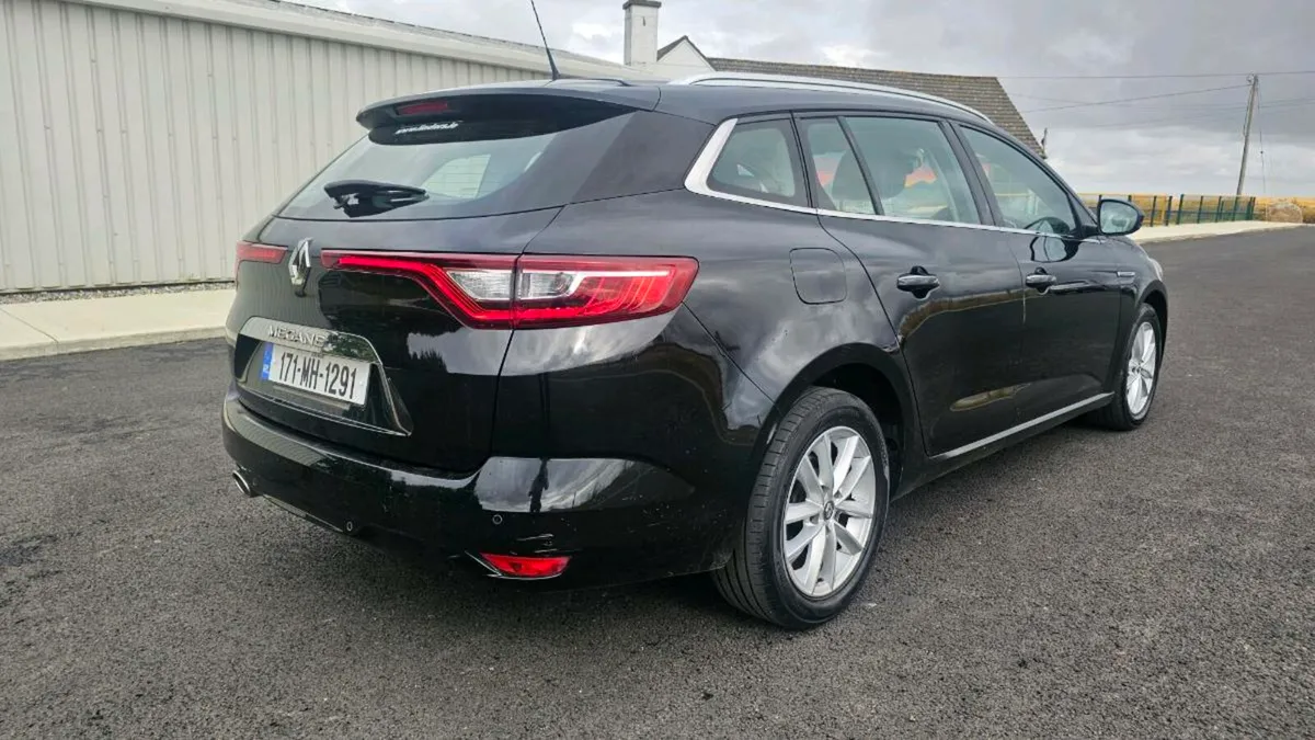 /// 2017 RENAULT MEGANE ESTATE - Image 3