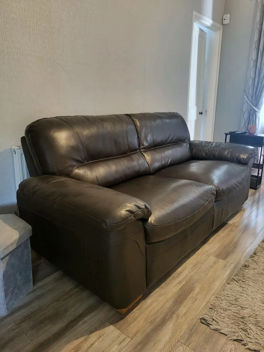 Couch - Image 2