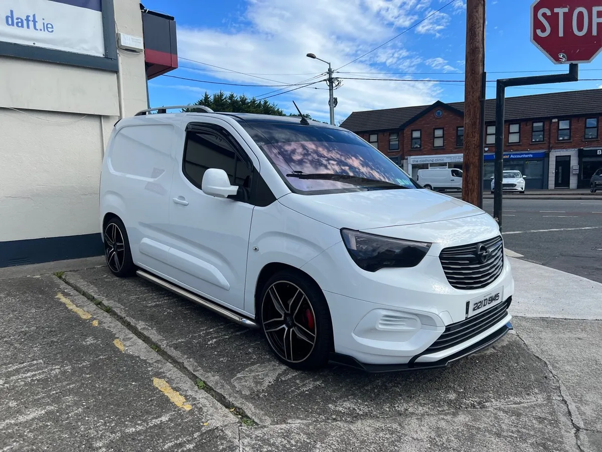 Opel combo kitted low KLM’s 35,400 doe - Image 1