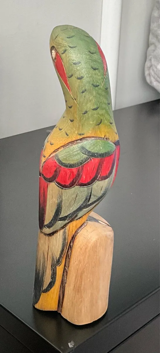 Vintage Hand Carved Parrot in Vibrant Colours - Image 2