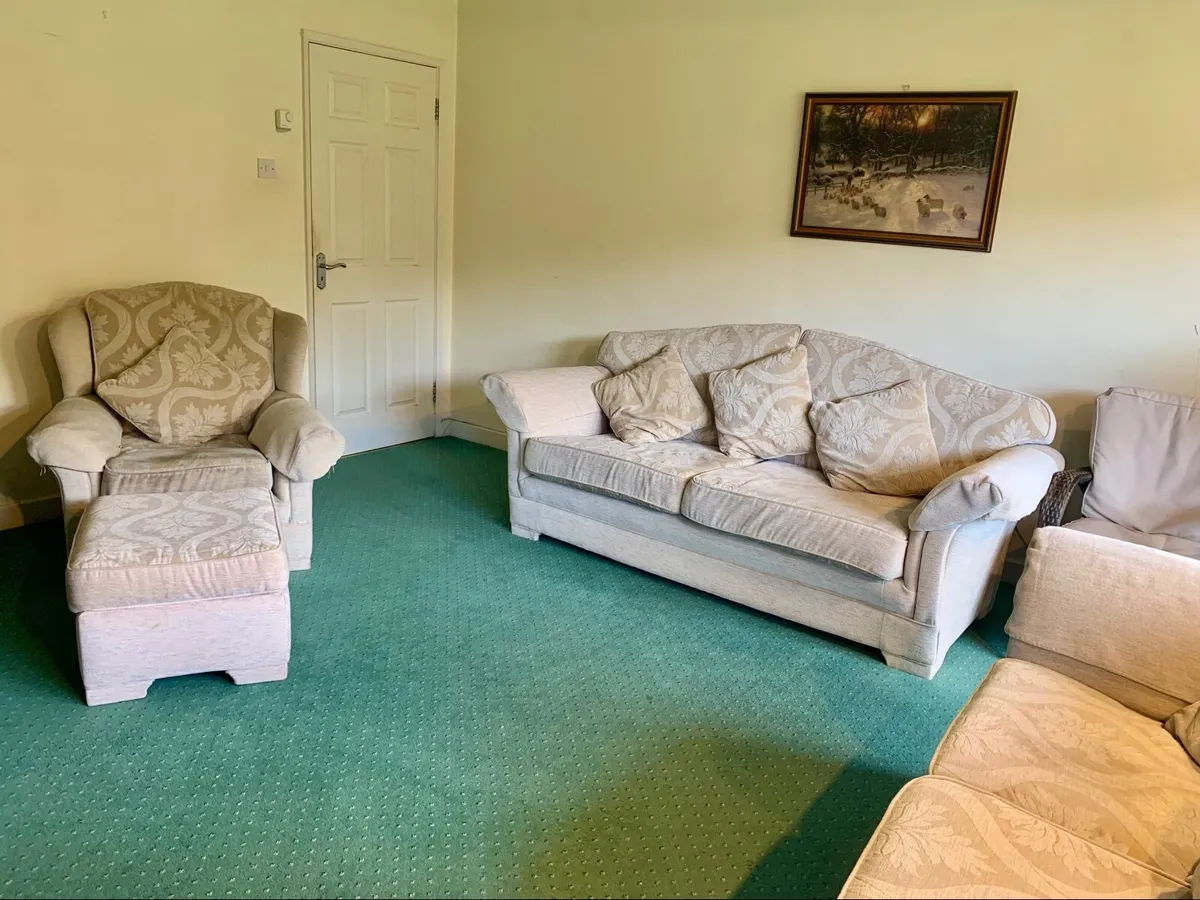 3 piece sofa suite with cushions & foot stool - Image 3