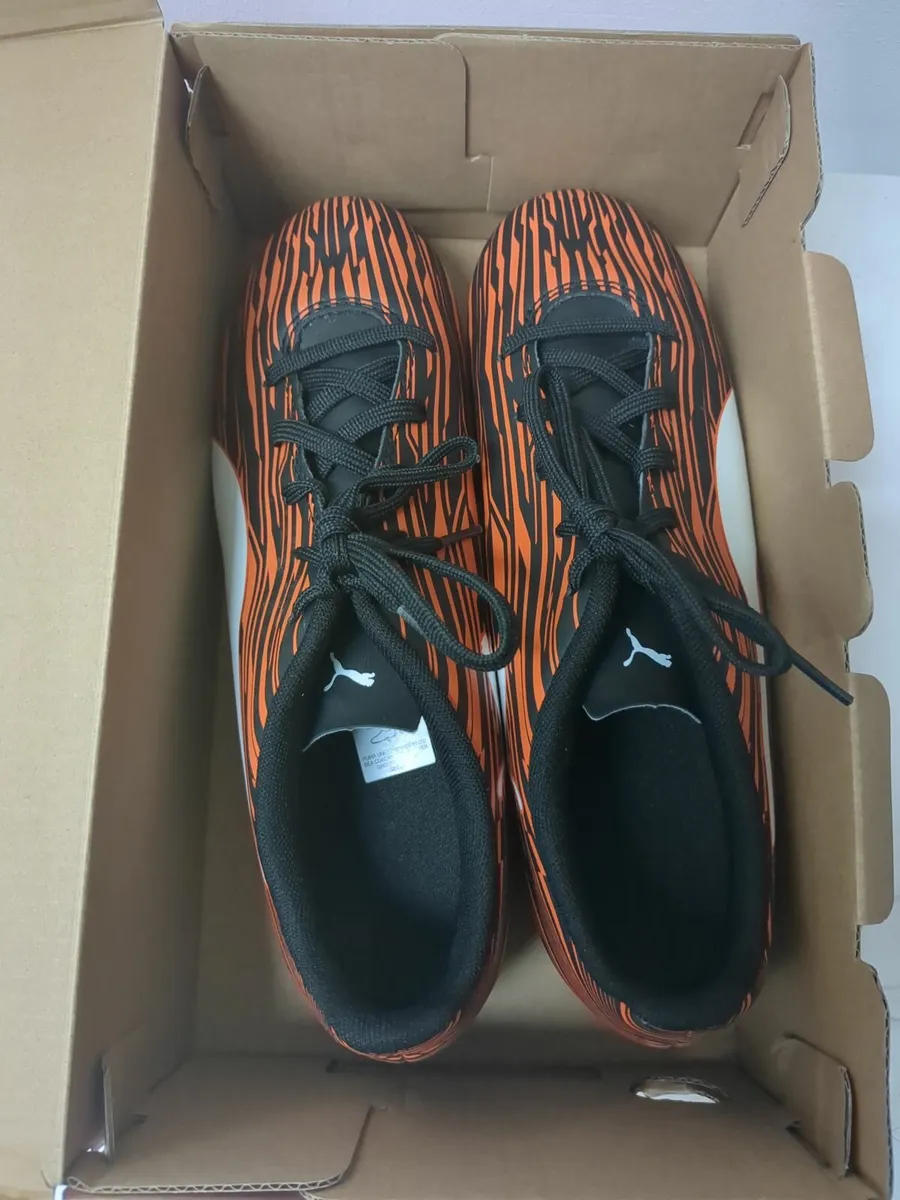 Football Puma Shoes unused - Image 4