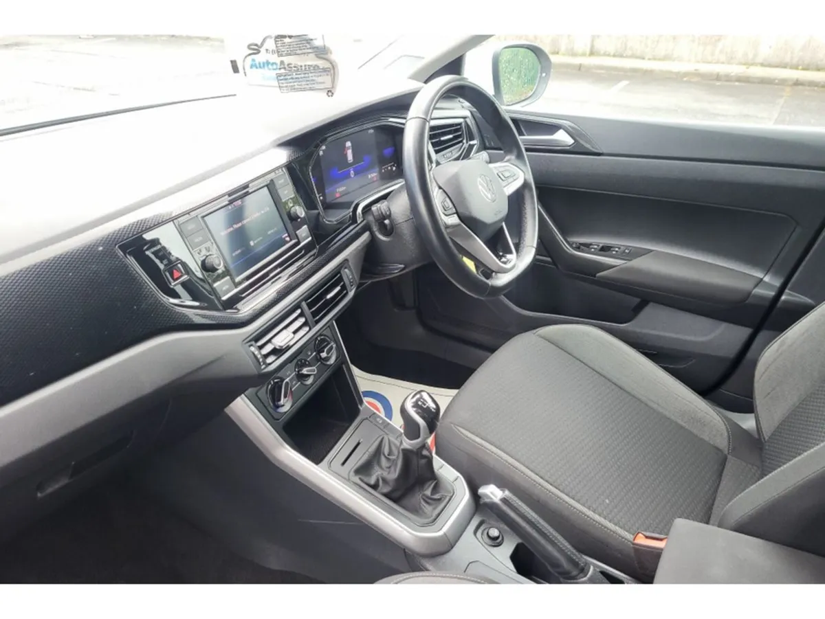 Volkswagen Taigo Life 1.0 TSI 95bhp Apple Carplay - Image 3