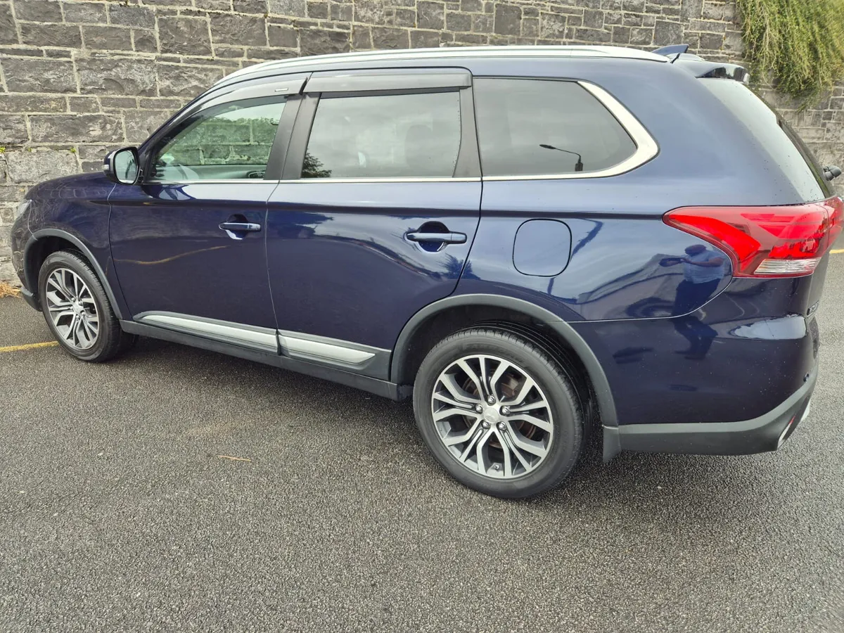 182 Mitsubishi Outlander 2.2D 4WD 7Seats! FMSH!! - Image 2