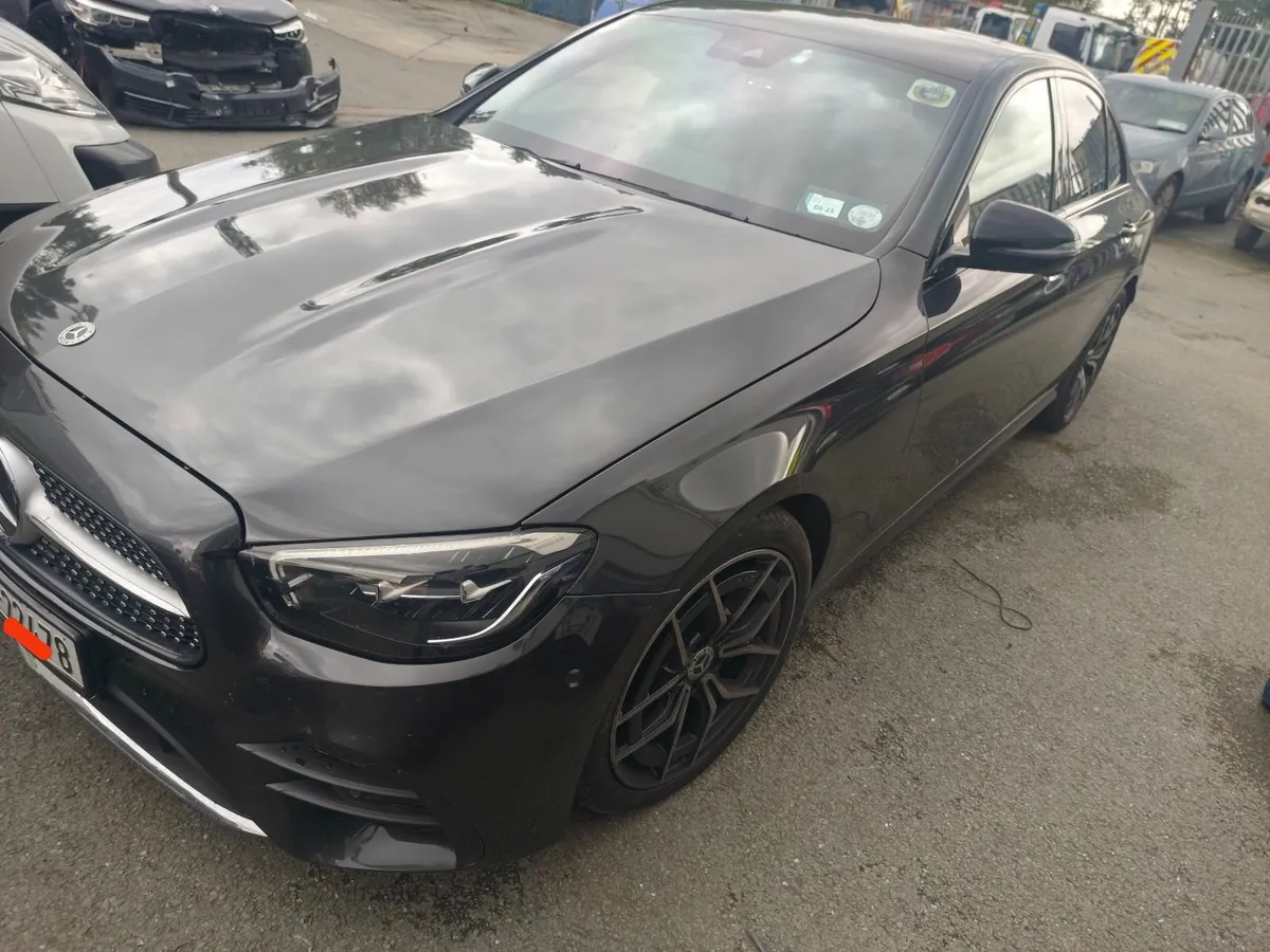 Mercedes e220 amg - Image 1