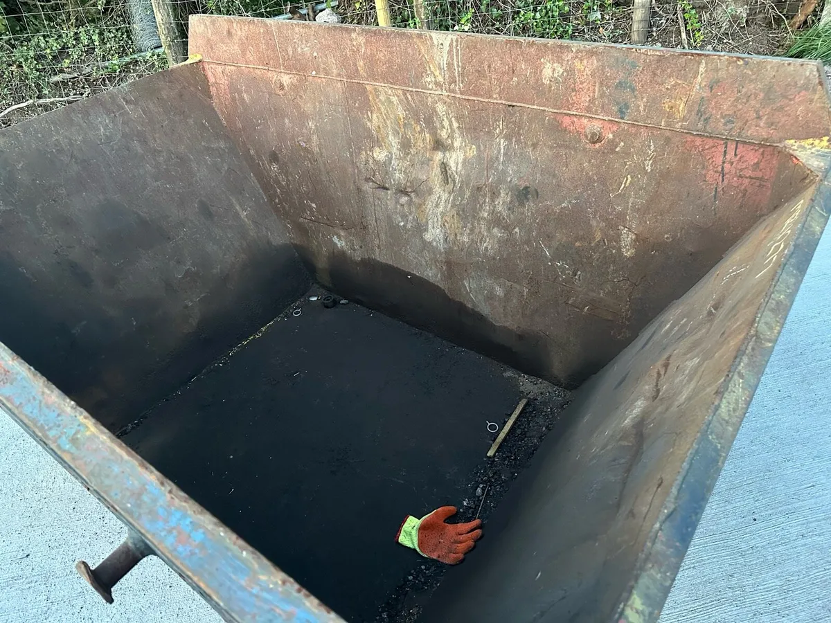Skips for sale - Image 4