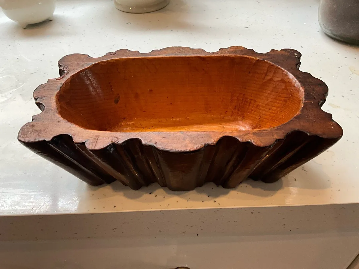 Carved Wooden Box/Dish - Image 1
