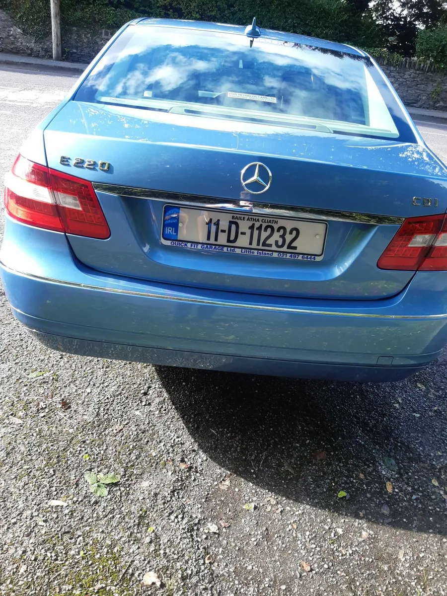 Mercedes-Benz E-Class 2011 - Image 4
