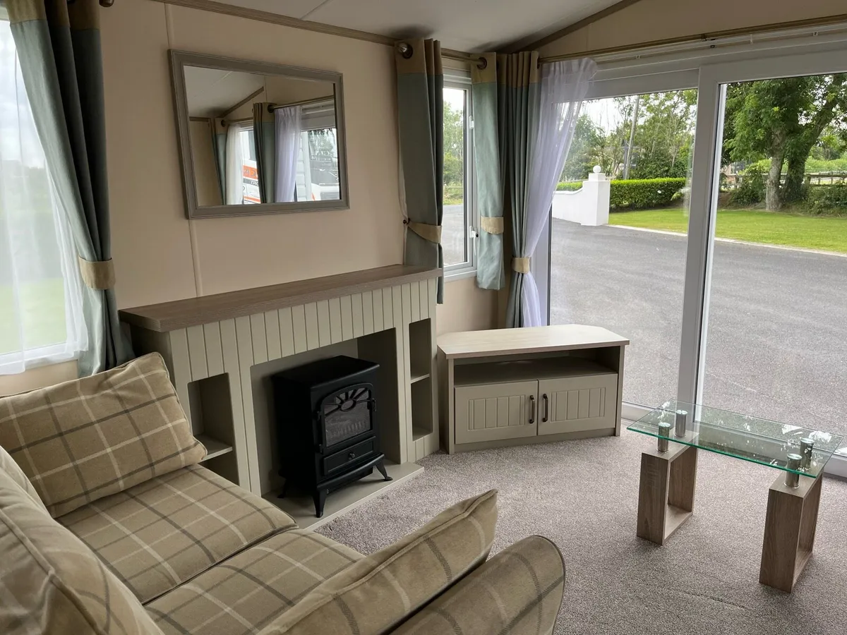 Beautiful Atlas Debonair mobile home - Image 2