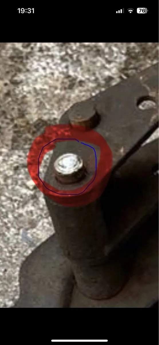 BRADLEY sliding trailer hitch with handbrake lever - Image 4