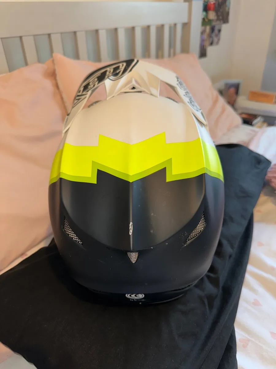 Helmet Troy Lee Designs D3 - Image 2