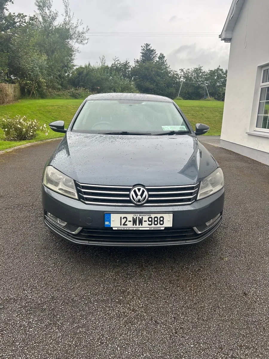 Volkswagen Passat 2012 - Image 1