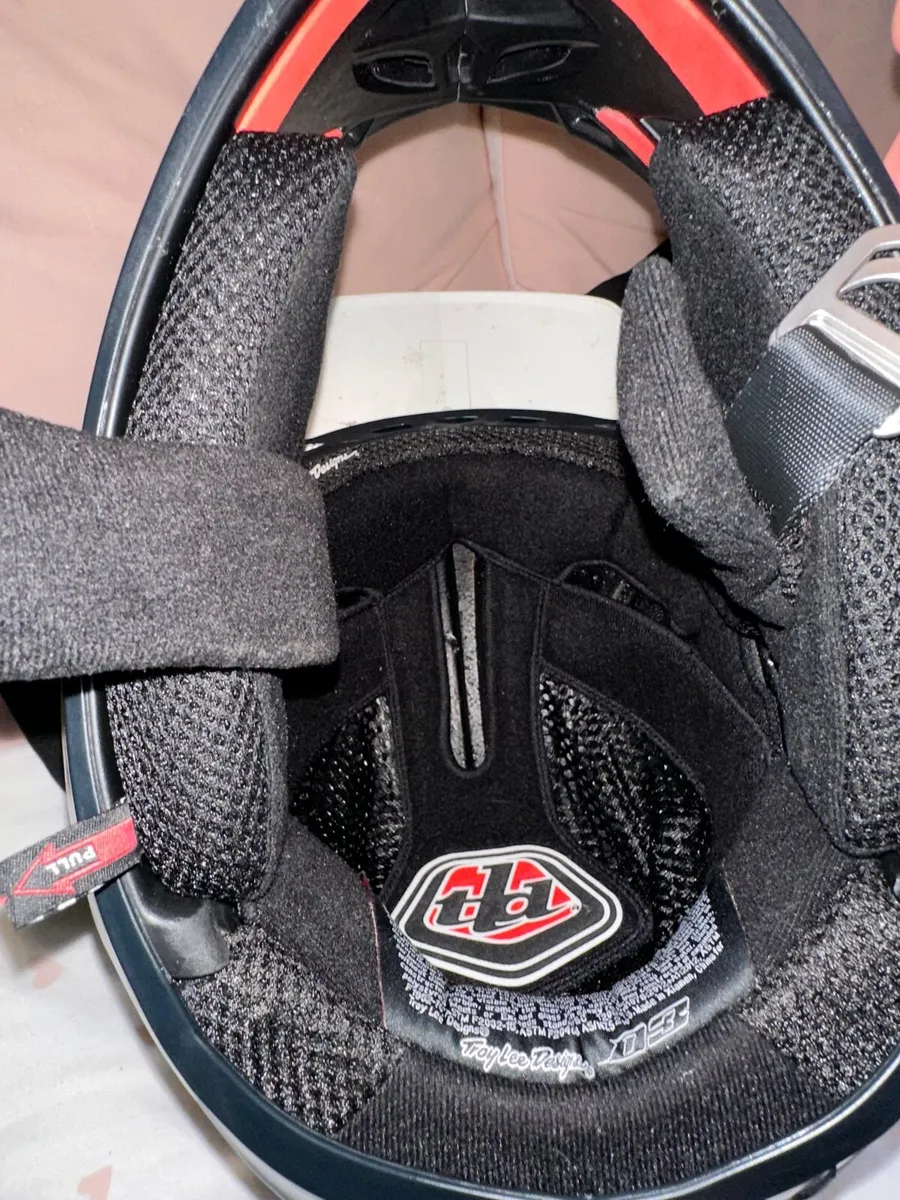 Helmet Troy Lee Designs D3 - Image 4