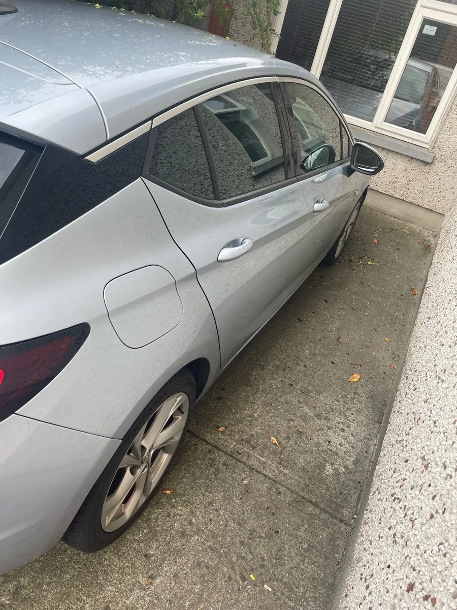 2015 Opel Astra for Sale - Image 4