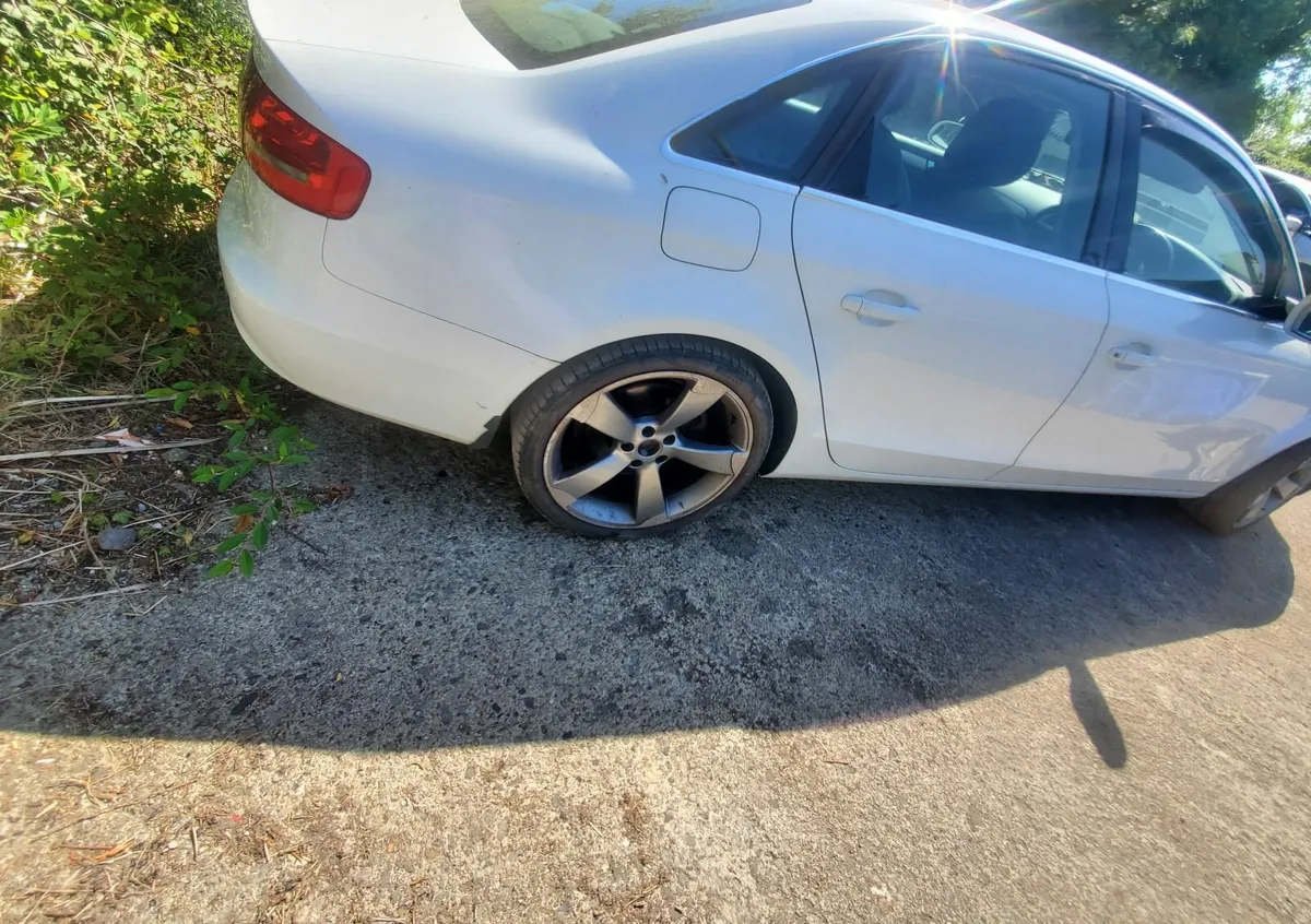 Audi A4 2012 - Image 2