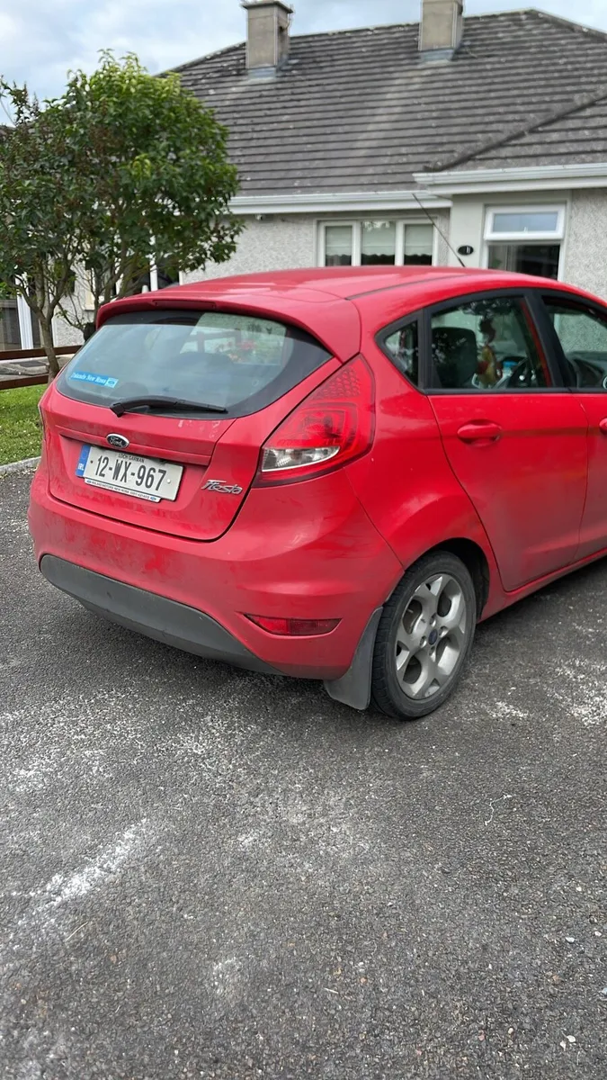 2012 ford fiesta - Image 2