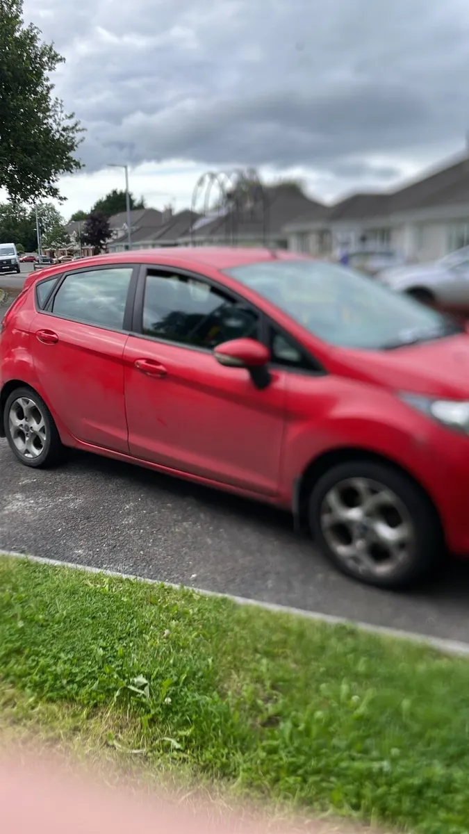 2012 ford fiesta - Image 3