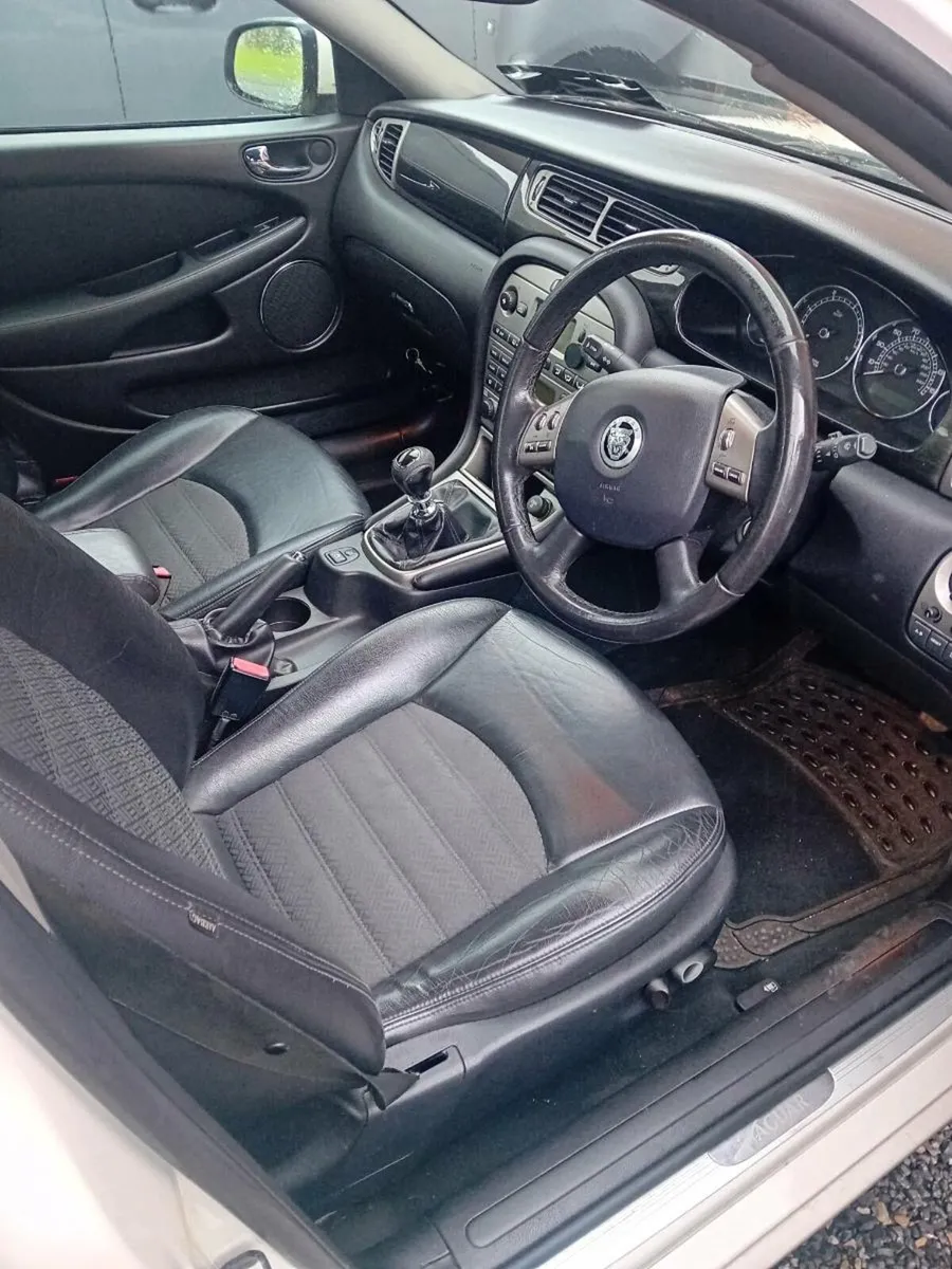 Car - Image 1