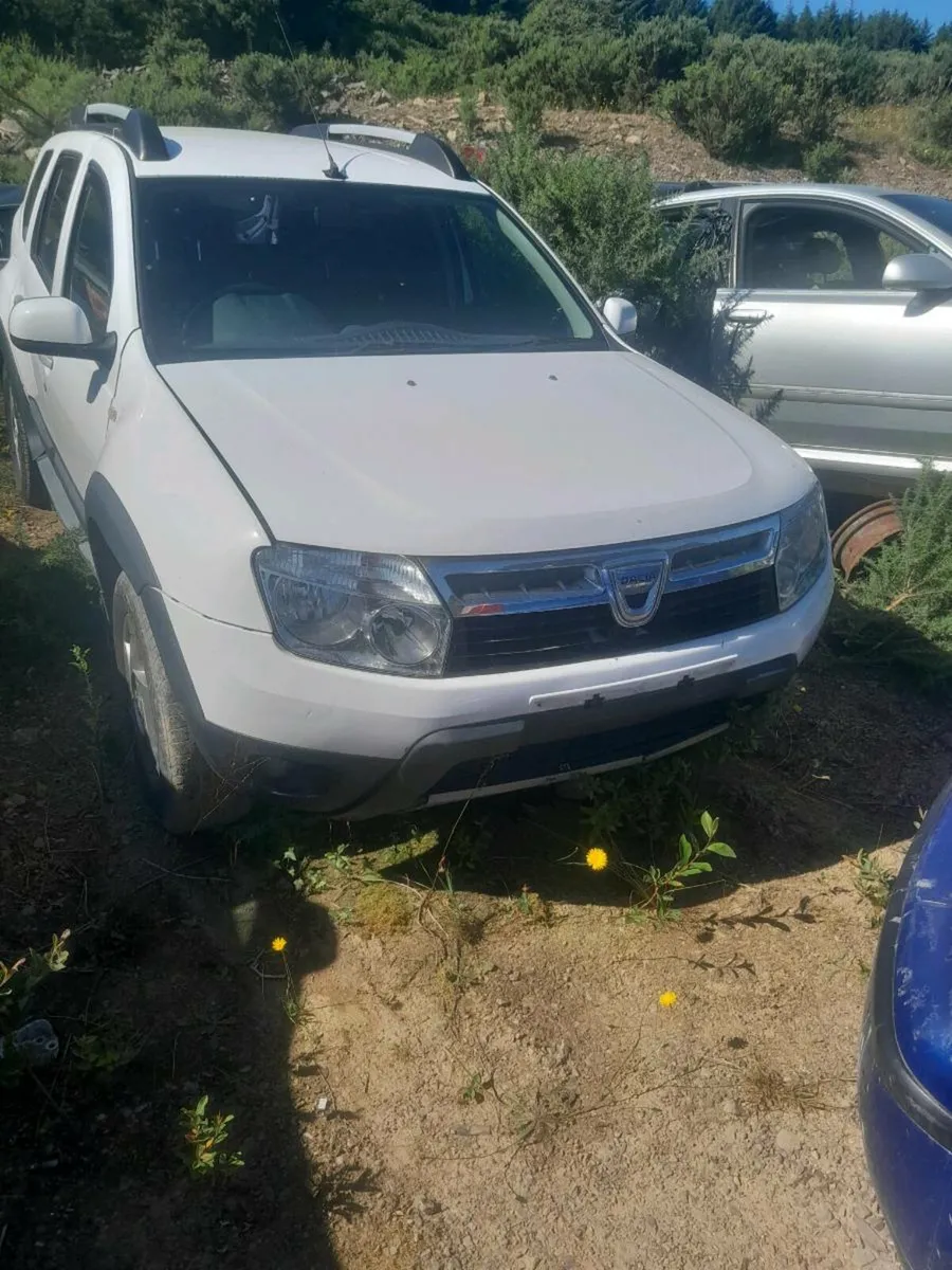 Breaking dacia Duster 2014