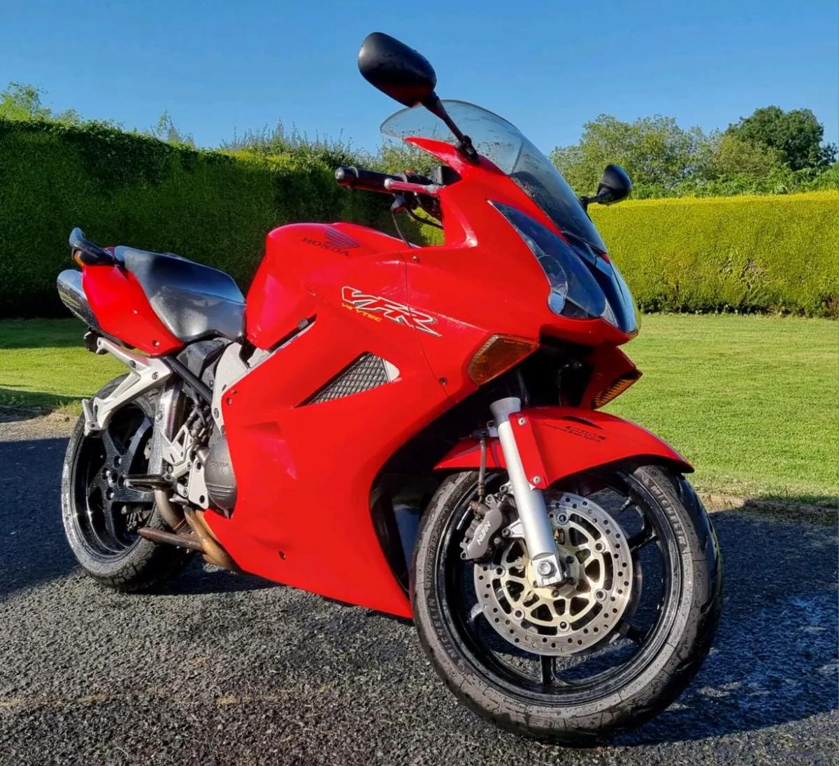 Honda VFR800 v-tech - Image 1