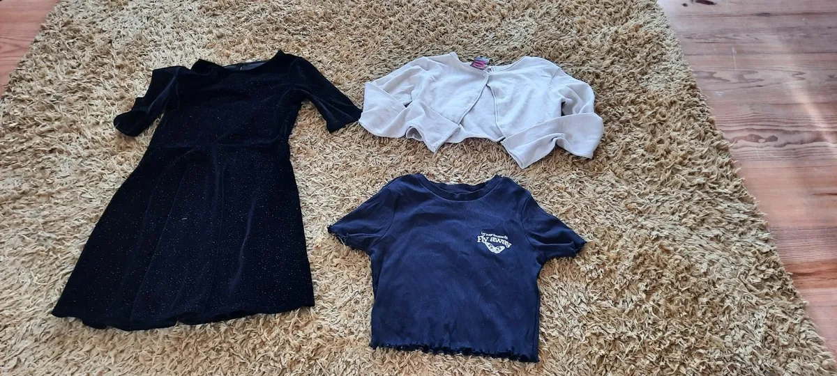 Girls bundle 10 to 12 yrs - Image 1