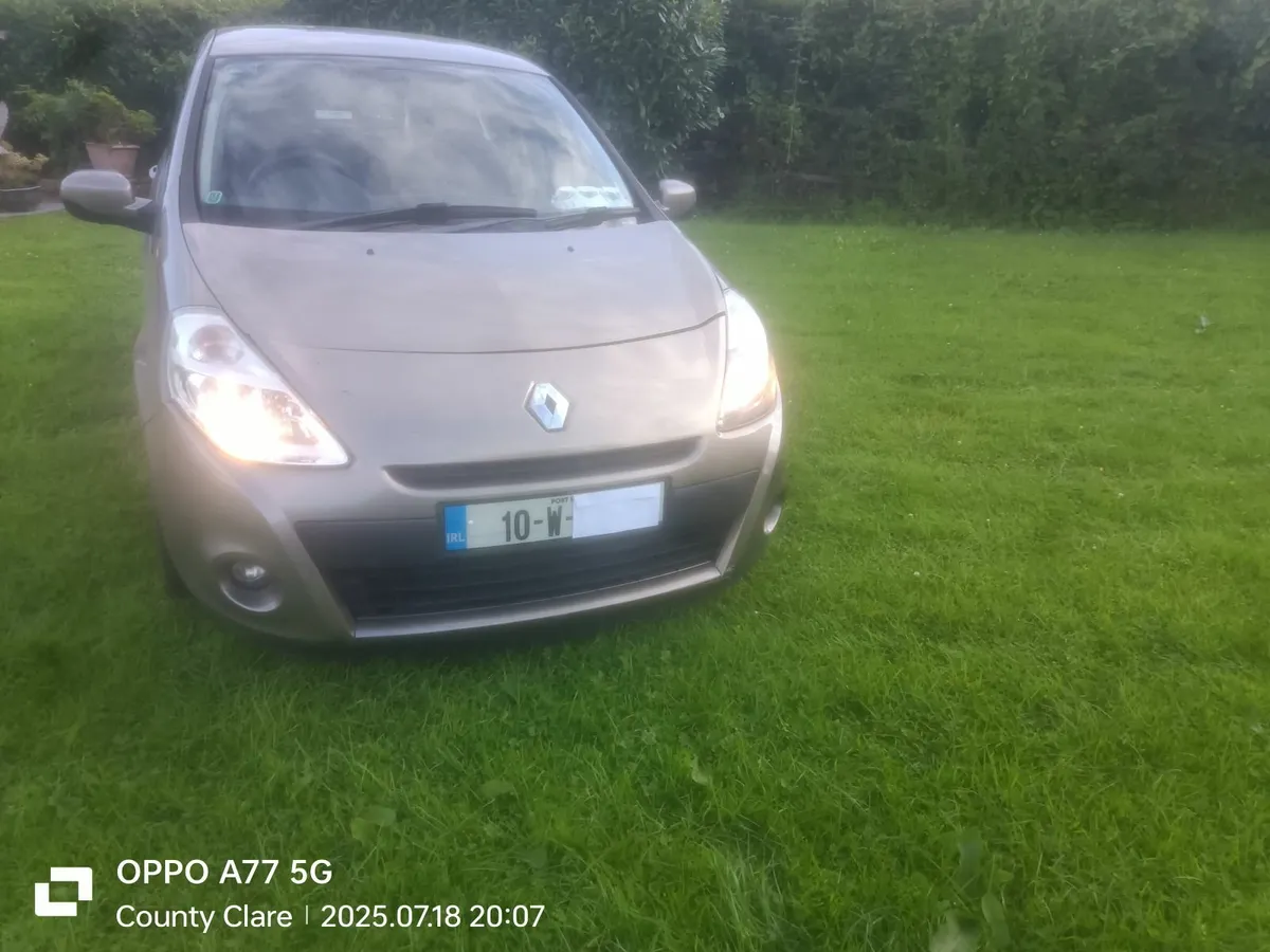 Renault Clio 2010 - Image 2
