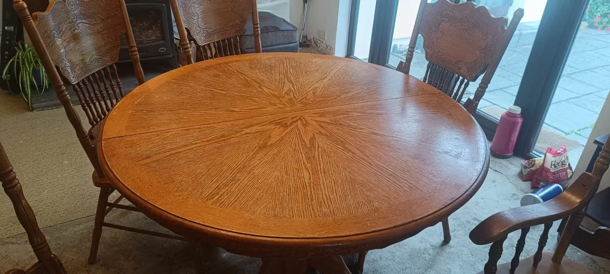 Kitchen Table and Chairs - Image 3