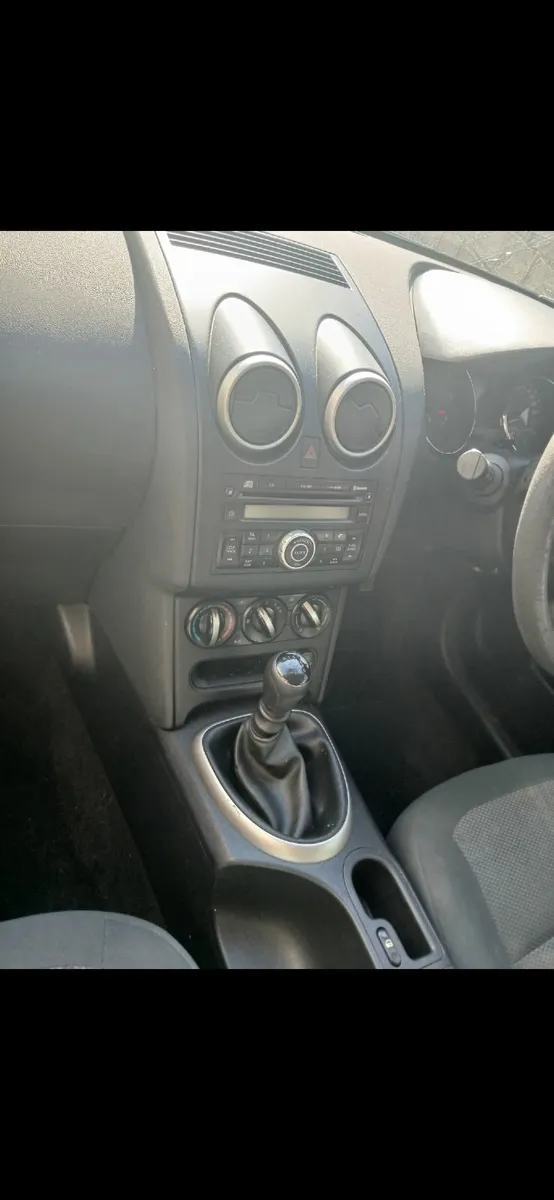 Nissan Qashqai 2011 - Image 4