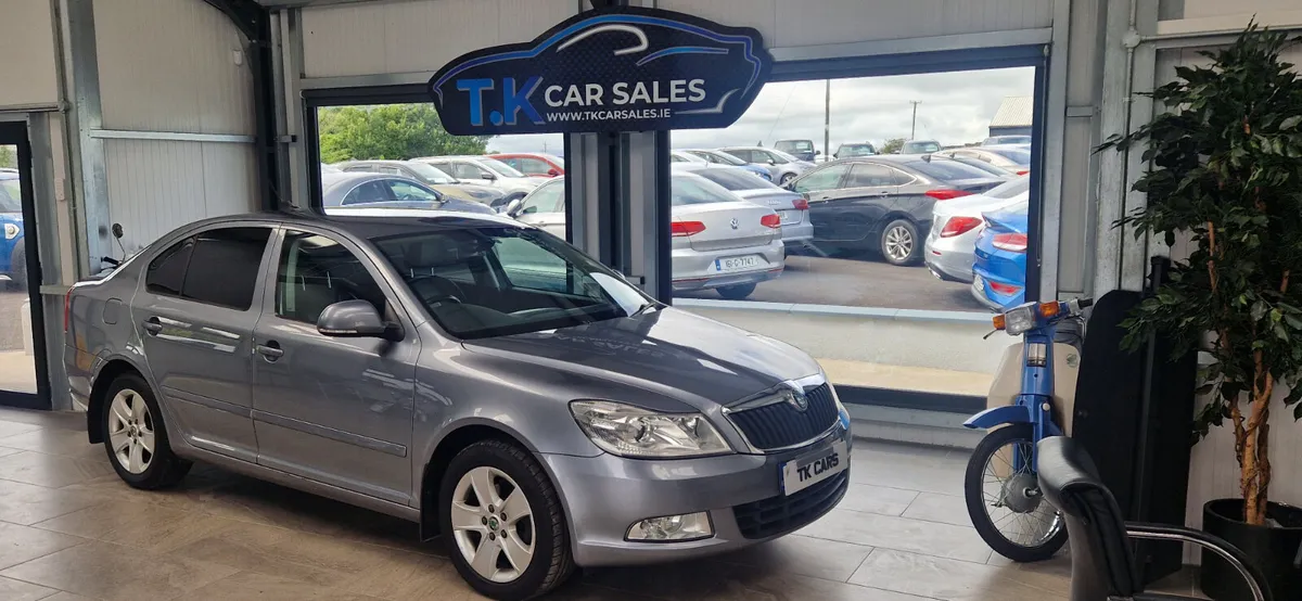 13 SKODA OCTAVIA AUTOMATIC - Image 1