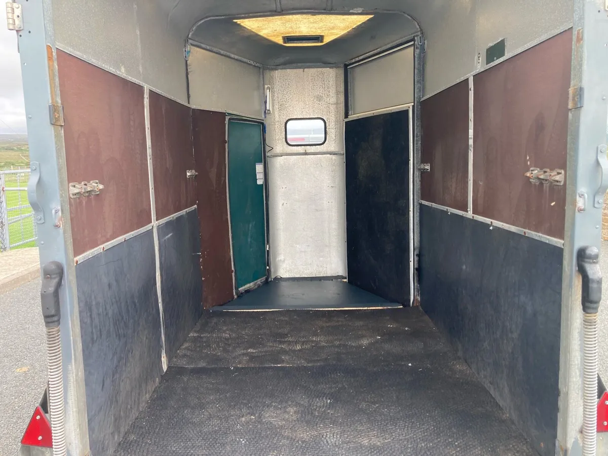 505 horse box - Image 3