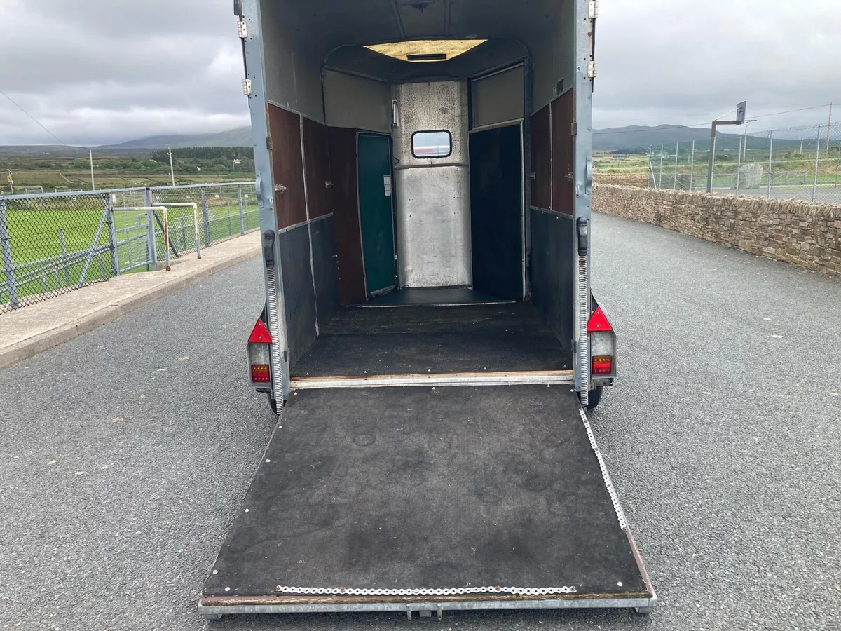 505 horse box - Image 4