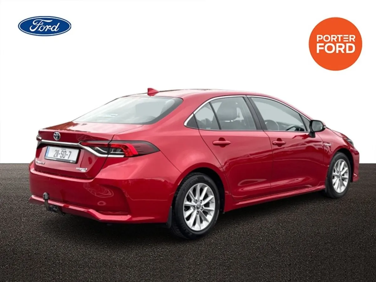 Toyota Corolla 1.8 Hybrid Luna Saloon Auto - Image 3