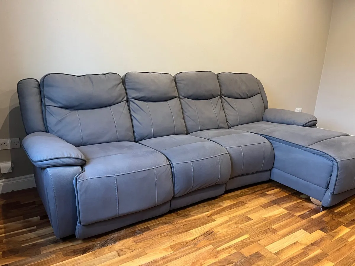 Couch - Image 2