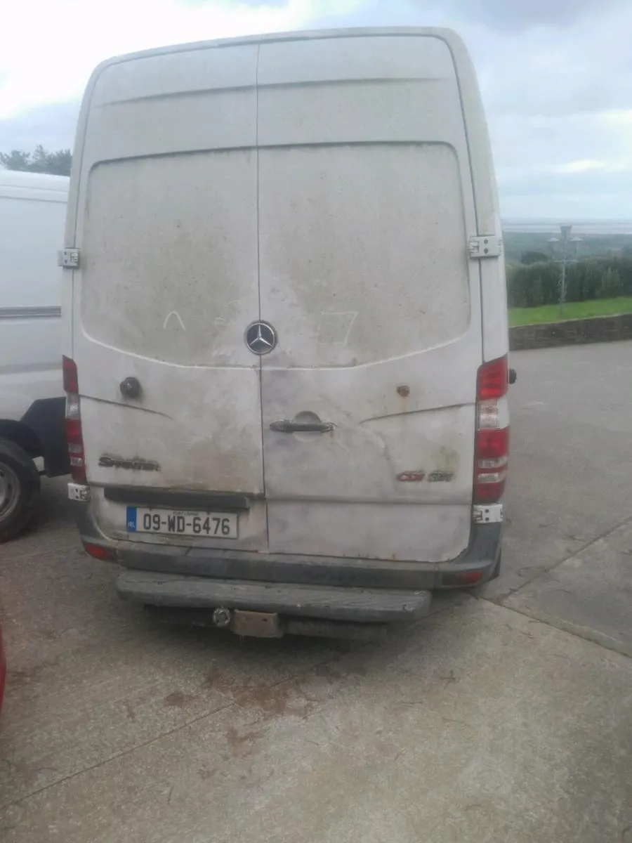 Breaking Mercedes sprinters - Image 2