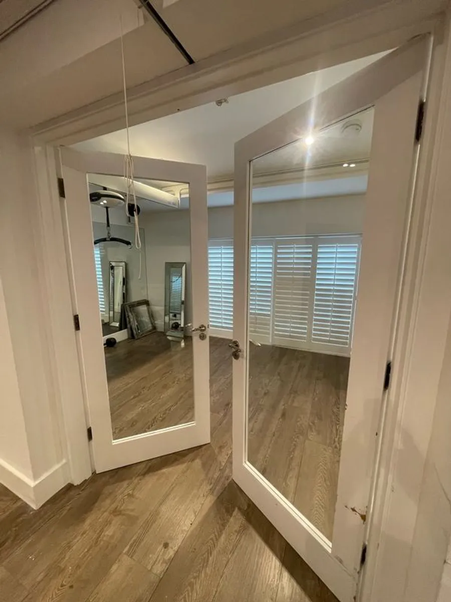2 Glass Doors - Image 1