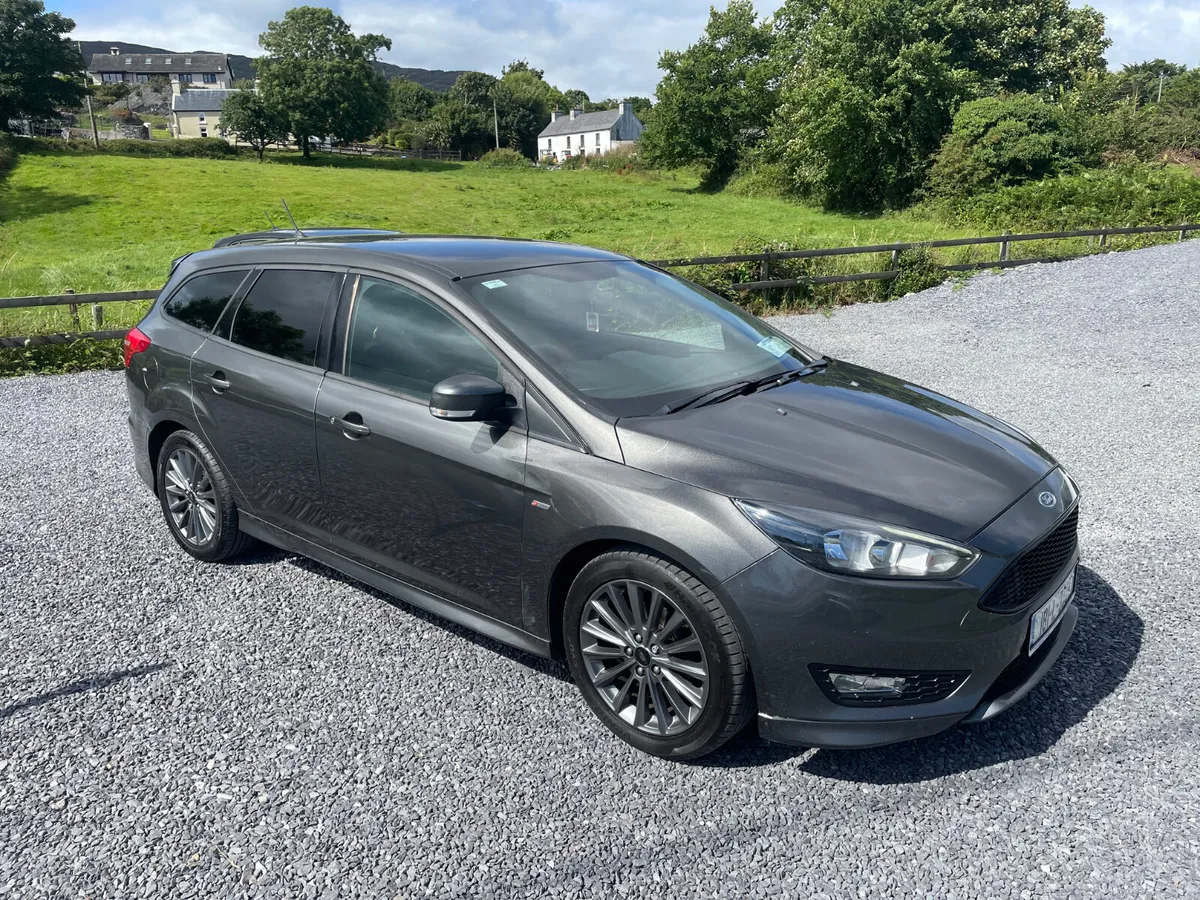 Ford Focus 2018 st estate - Image 1