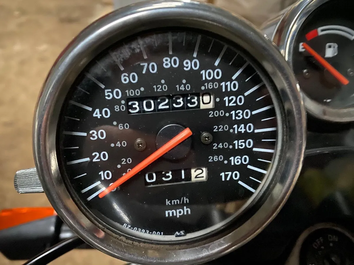 Suzuki Bandit 1200 N 1999 - Image 3