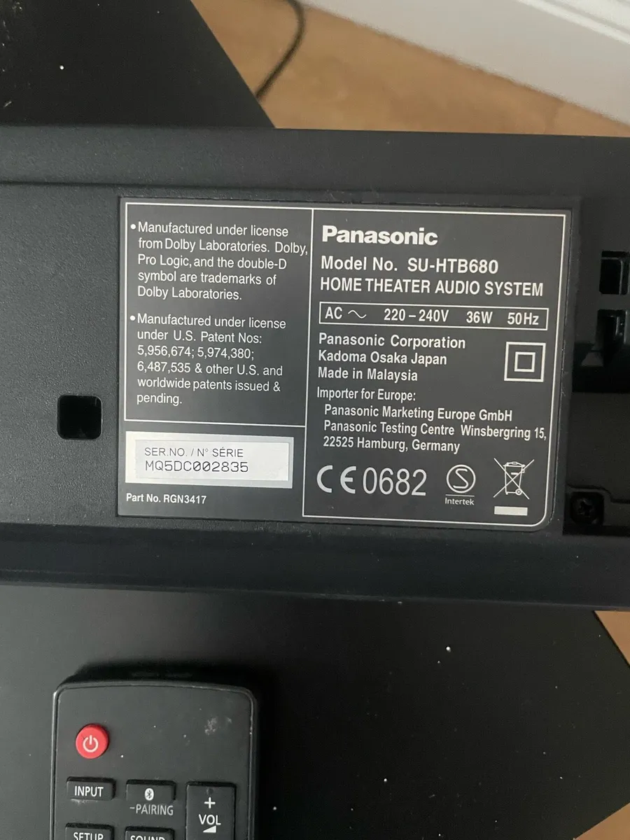 Panasonic sound bar complete with woofer & remote - Image 4