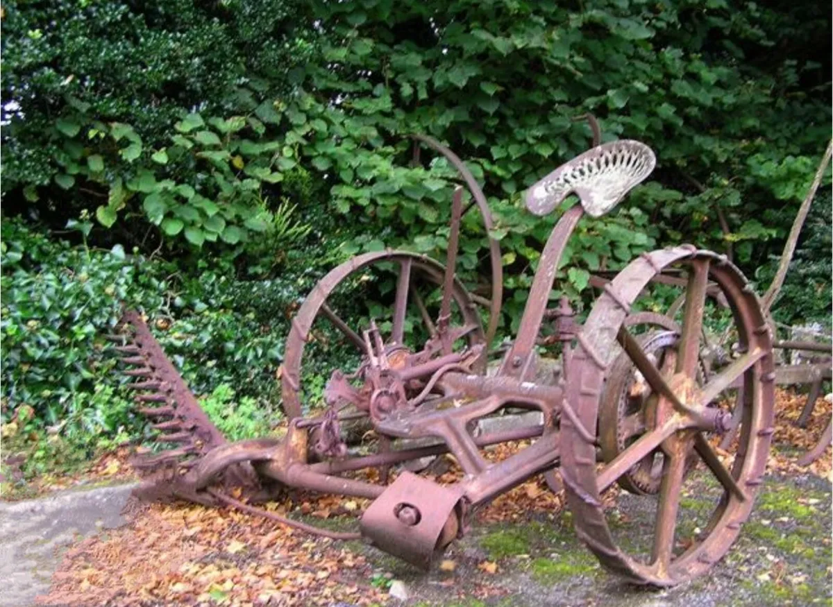 I buy old farm machinery - Image 2