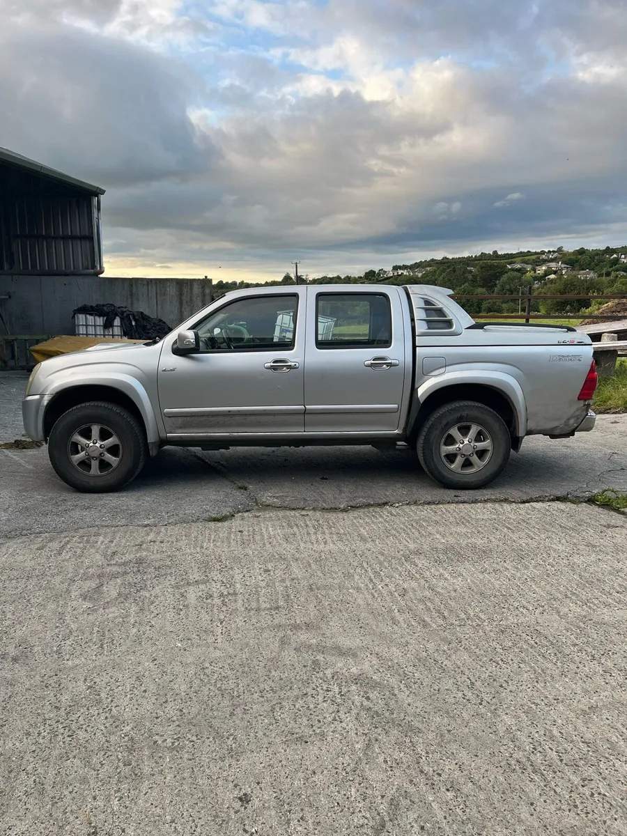 Iszuzu d-max - Image 2