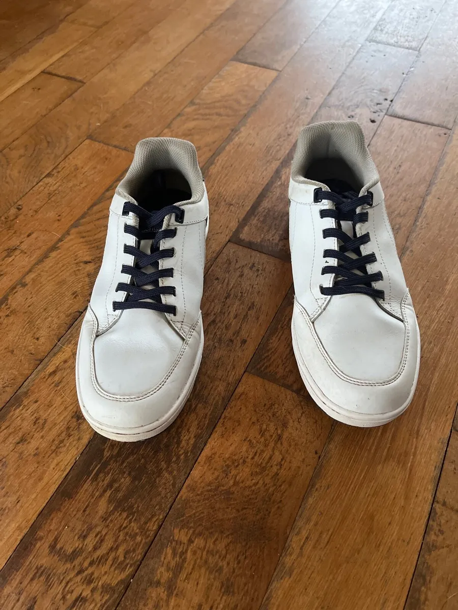 Golf shoes size UK 6 - Image 1