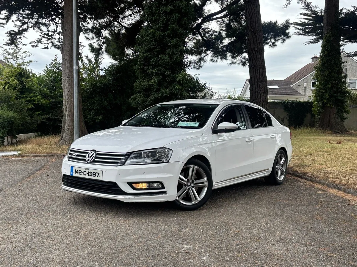 2014 Volkswagen Passat RLINE Bluemotion - Image 2