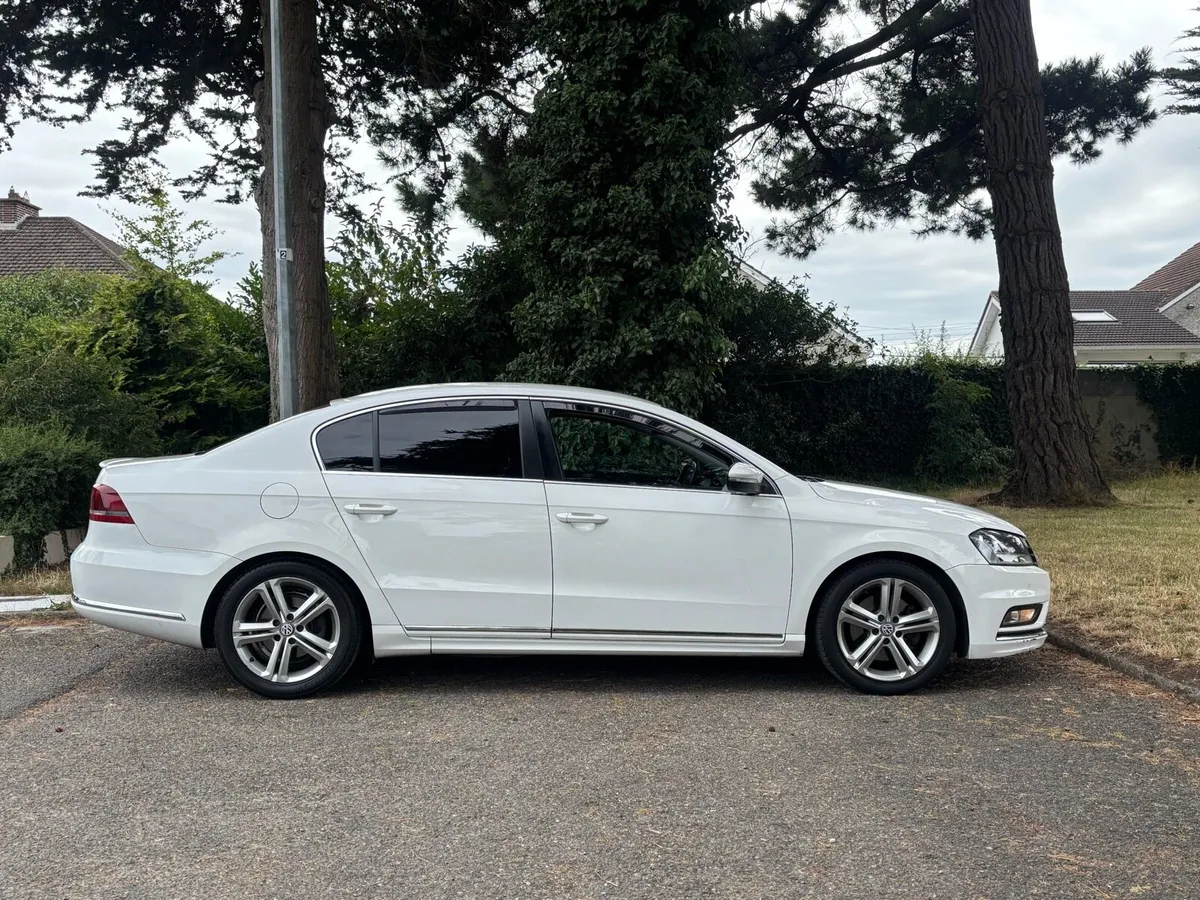 2014 Volkswagen Passat RLINE Bluemotion - Image 4