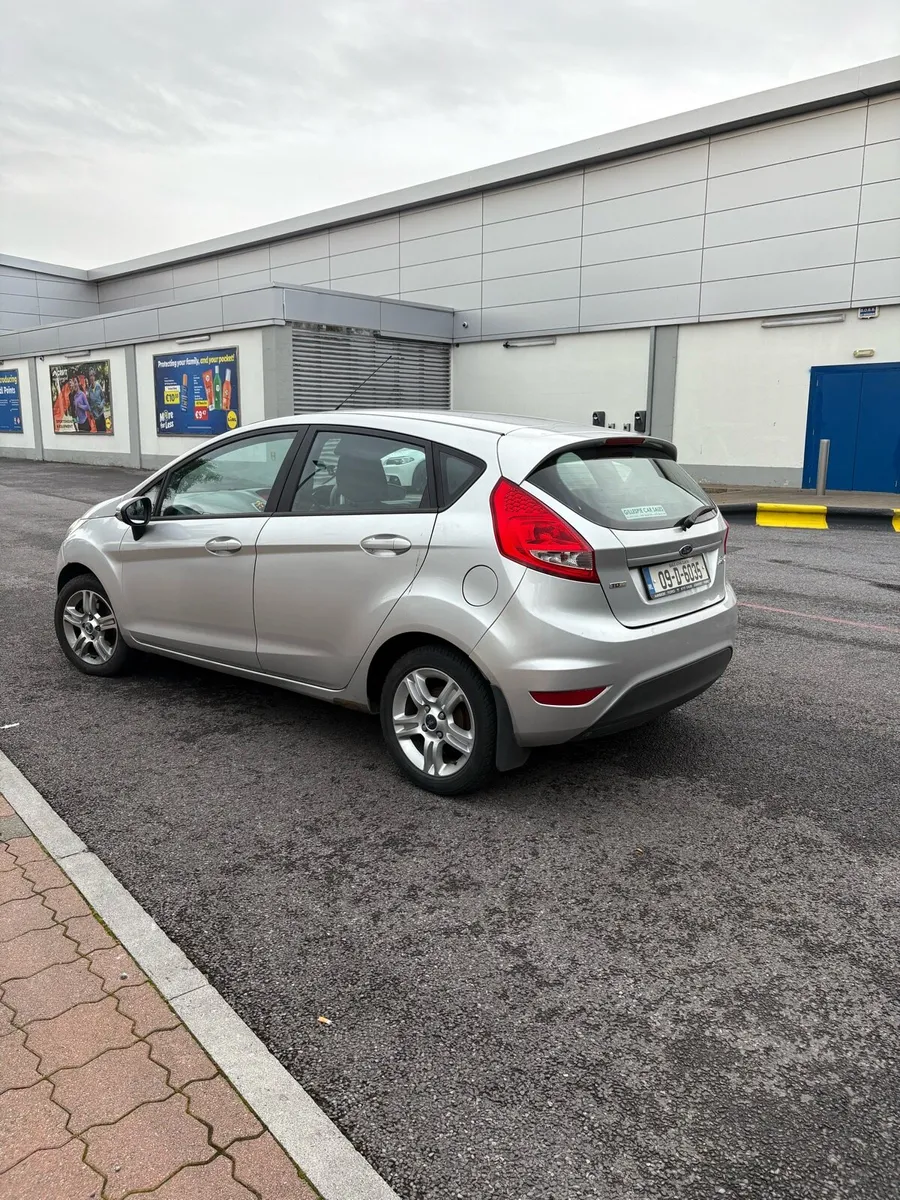 2009 Ford Fiesta - Image 3