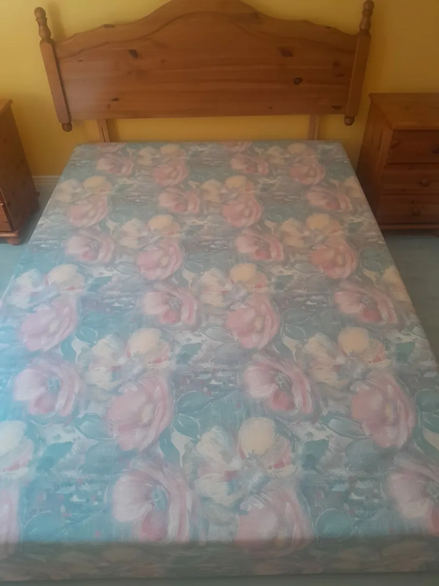 Bedroom furniture full set + single box bed - Image 1