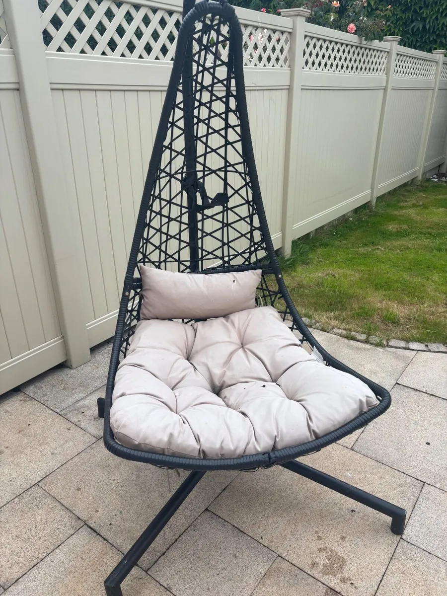 Egg chair - Image 2
