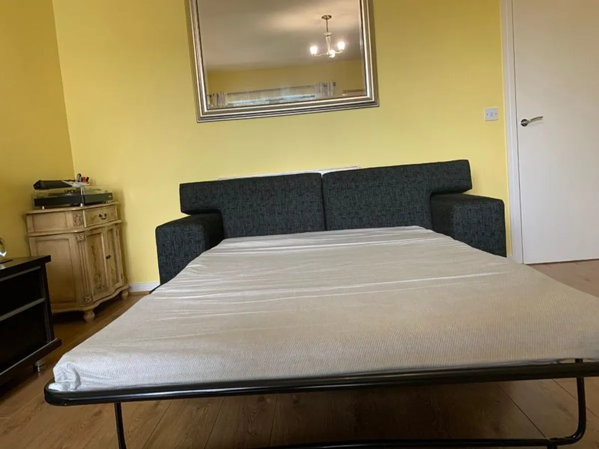 Sofas - quick sale - Image 3